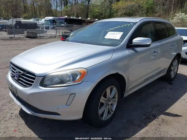 YV449MRK2G2923613 2016 VOLVO XC60 - Image 2