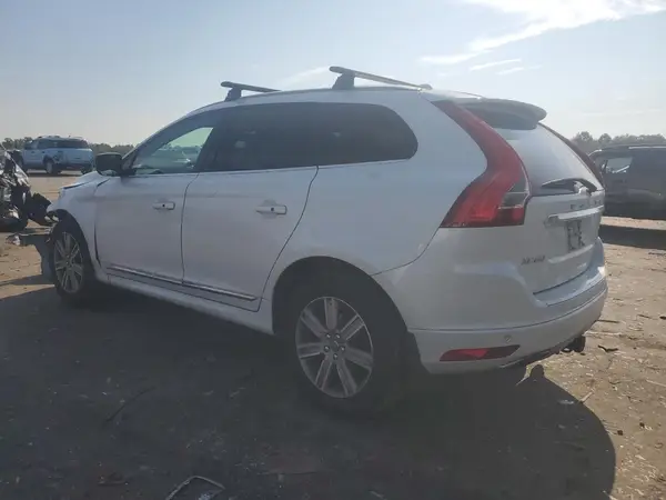 YV449MRK3G2871893 2016 VOLVO XC60 - Image 2