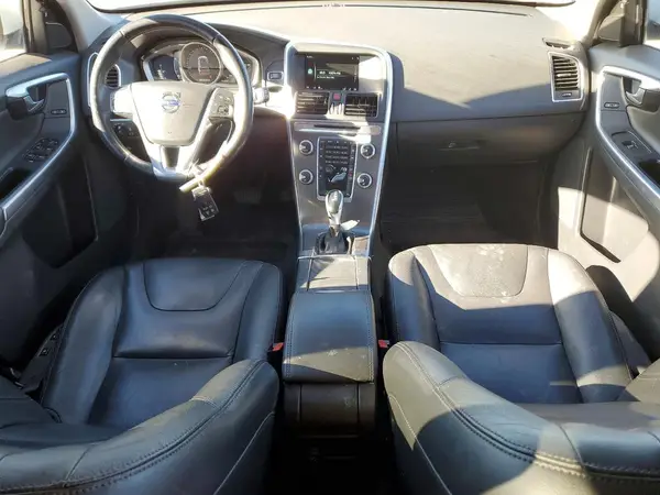 YV449MRK3G2876155 2016 VOLVO XC60 - Image 8