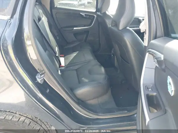 YV449MRK3G2887723 2016 VOLVO XC60 - Image 8