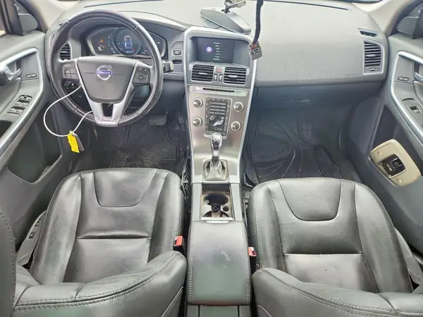 YV449MRK4G2876827 2016 VOLVO XC60 - Image 8