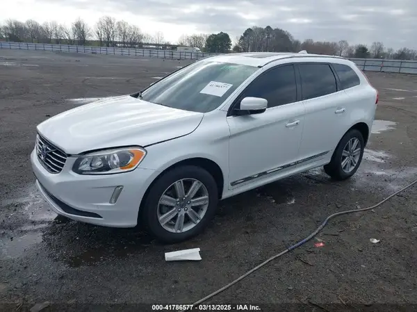 YV449MRK4G2877055 2016 VOLVO XC60 - Image 2