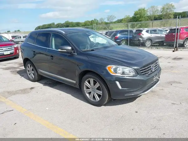 YV449MRK5G2868588 2016 VOLVO XC60 - Image 1