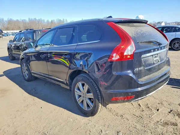 YV449MRK5G2873189 2016 VOLVO XC60 - Image 2