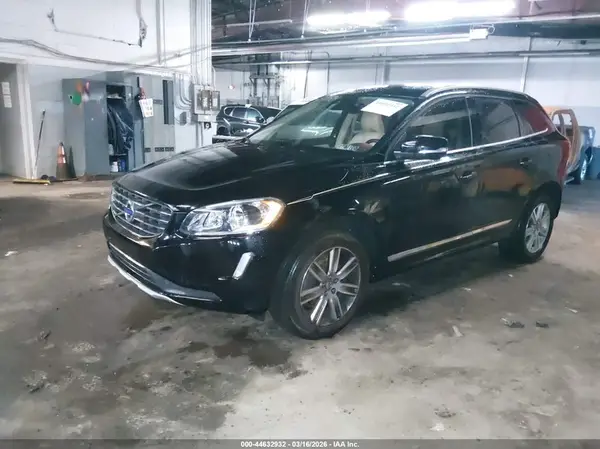 YV449MRK5G2875430 2016 VOLVO XC60 - Image 2