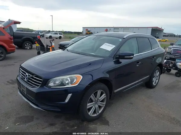 YV449MRK5G2878618 2016 VOLVO XC60 - Image 2