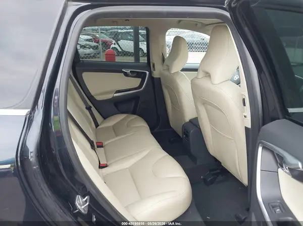 YV449MRK5G2878618 2016 VOLVO XC60 - Image 8