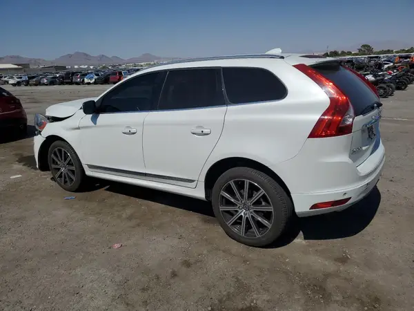YV449MRK6G2891927 2016 VOLVO XC60 - Image 2