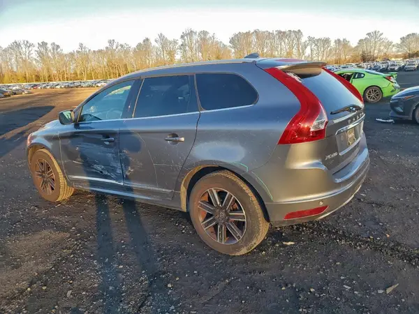 YV449MRK6G2924411 2016 VOLVO XC60 - Image 2