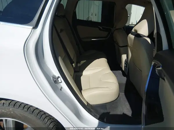 YV449MRK9G2872868 2016 VOLVO XC60 - Image 8