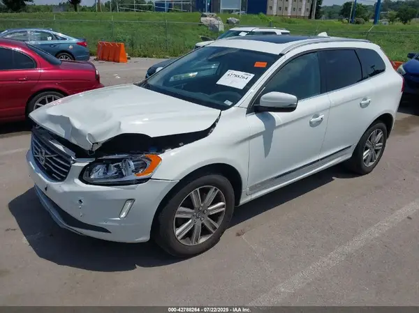 YV449MRK9G2894174 2016 VOLVO XC60 - Image 2