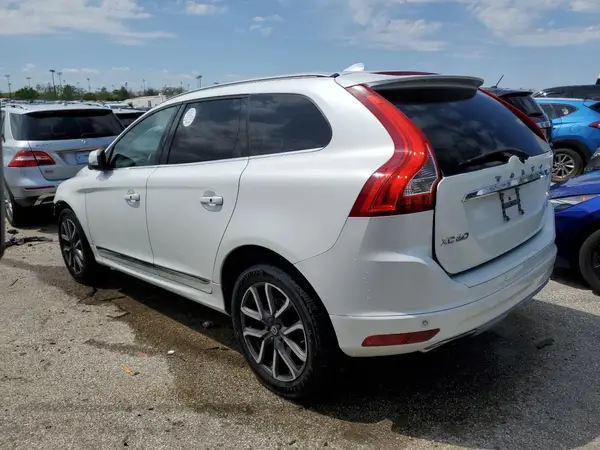 YV449MRK9G2927710 2016 VOLVO XC60 - Image 2