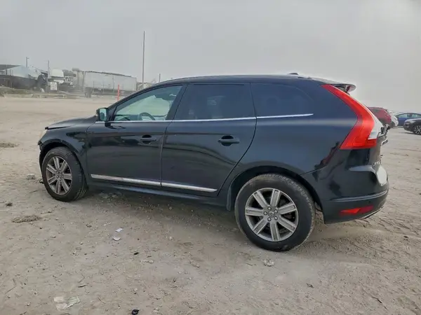 YV449MRKXG2884057 2016 VOLVO XC60 - Image 2