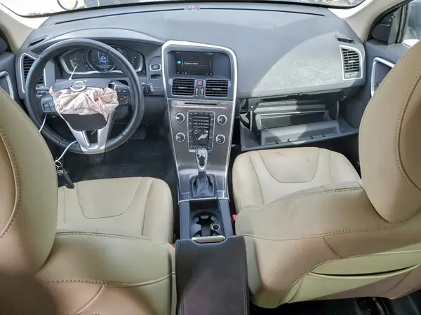 YV449MRKXG2884057 2016 VOLVO XC60 - Image 8
