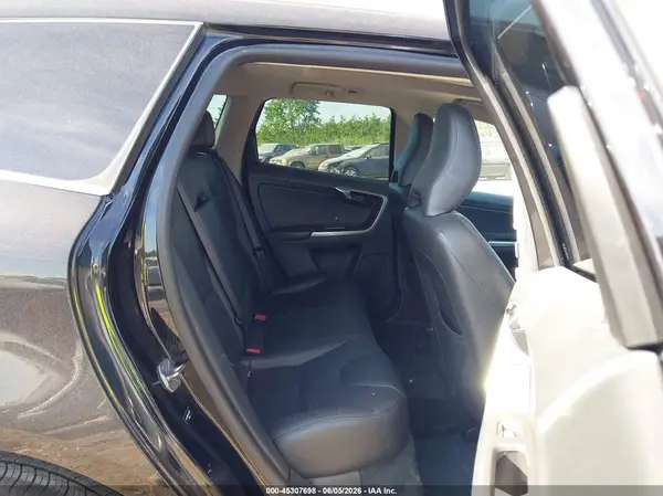 YV449MRM3G2900097 2016 VOLVO XC60 - Image 8