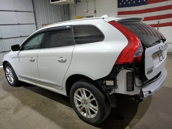 YV449MRM4G2889465 2016 VOLVO XC60 - Image 2