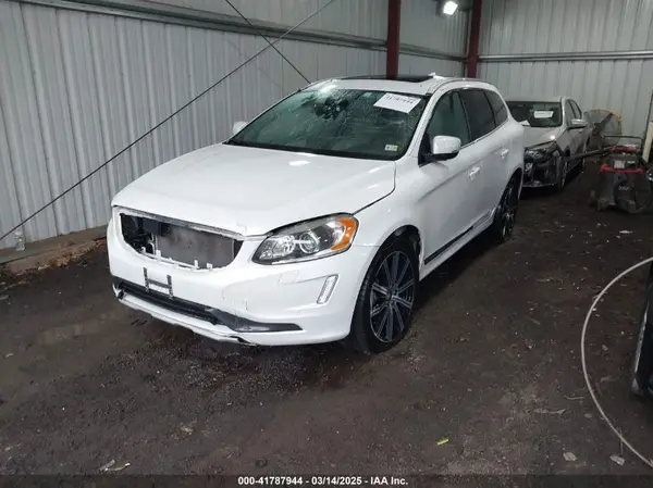 YV449MRM5G2903471 2016 VOLVO XC60 - Image 2