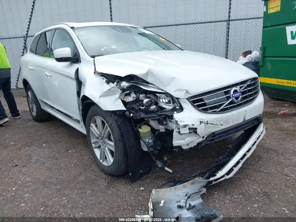 YV449MRM8G2876590 2016 VOLVO XC60 - Image 1