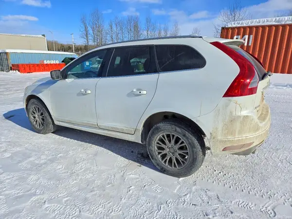 YV449MRP0H2134552 2017 VOLVO XC60 - Image 2