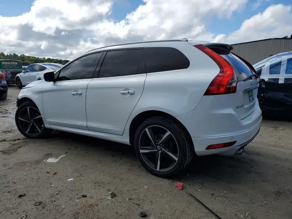 YV449MRP2G2868348 2016 VOLVO XC60 - Image 2