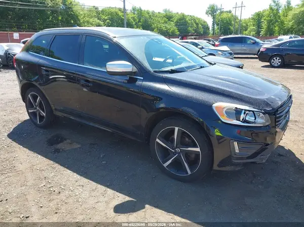 YV449MRP6G2901660 2016 VOLVO XC60 - Image 1