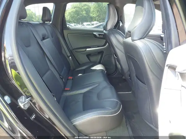 YV449MRP6G2901660 2016 VOLVO XC60 - Image 8