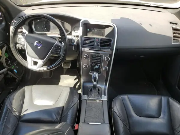YV449MRPXG2887813 2016 VOLVO XC60 - Image 8