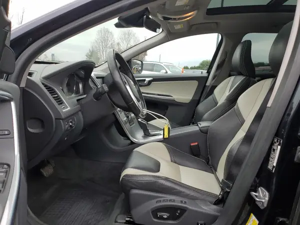 2017 VOLVO XC60 COPART lot 92121855 auction photo 7