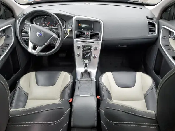 YV449MRR0H2005096 2017 VOLVO XC60 - Image 8