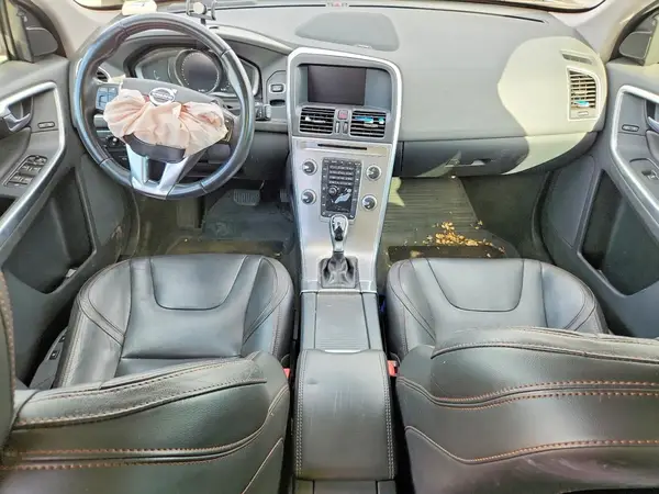 YV449MRR0H2075987 2017 VOLVO XC60 - Image 8