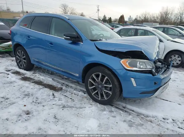 YV449MRR0H2076329 2017 VOLVO XC60 - Image 1