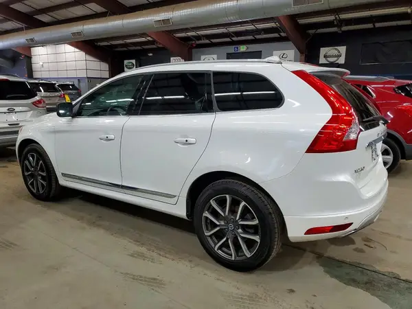 YV449MRR1H2122654 2017 VOLVO XC60 - Image 2