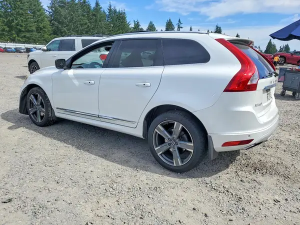 YV449MRR2H2047463 2017 VOLVO XC60 - Image 2