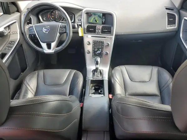 YV449MRR2H2063386 2017 VOLVO XC60 - Image 8