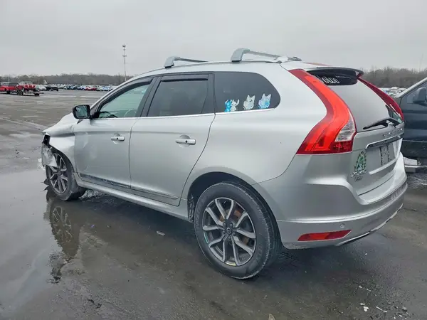 YV449MRR3H2000748 2017 VOLVO XC60 - Image 2