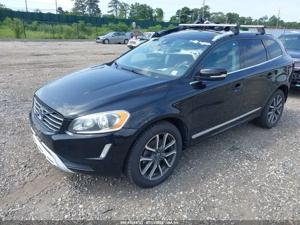 YV449MRR4H2015291 2017 VOLVO XC60 - Image 2