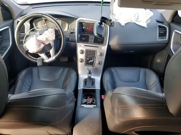 YV449MRR4H2039008 2017 VOLVO XC60 - Image 8
