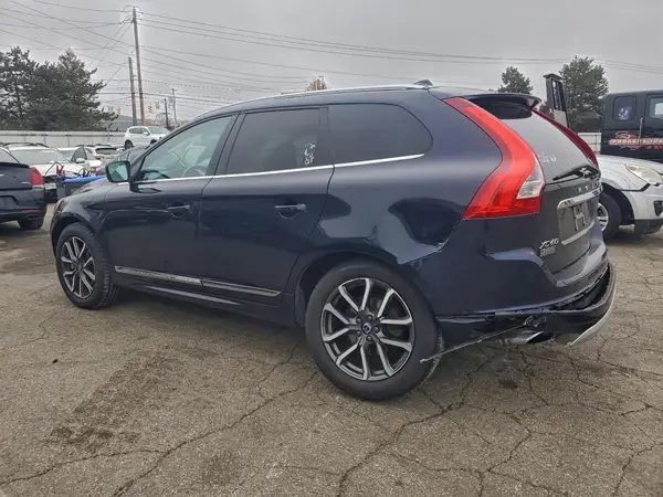 YV449MRR4H2203521 2017 VOLVO XC60 - Image 2