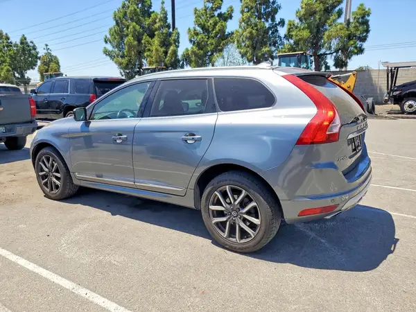 YV449MRR4H2222523 2017 VOLVO XC60 - Image 2