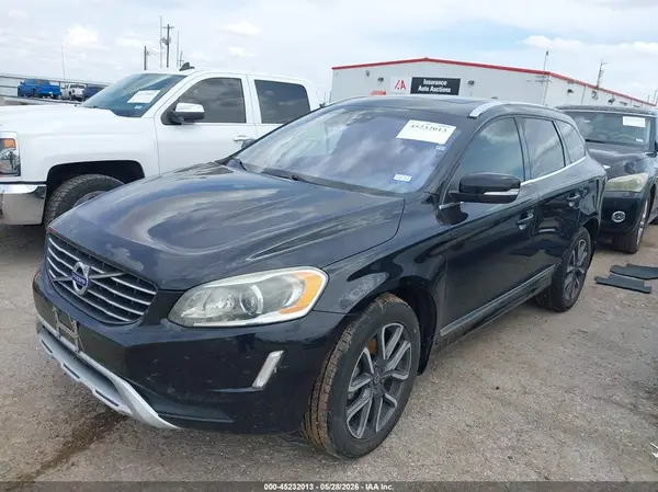 YV449MRR5H2120261 2017 VOLVO XC60 - Image 2