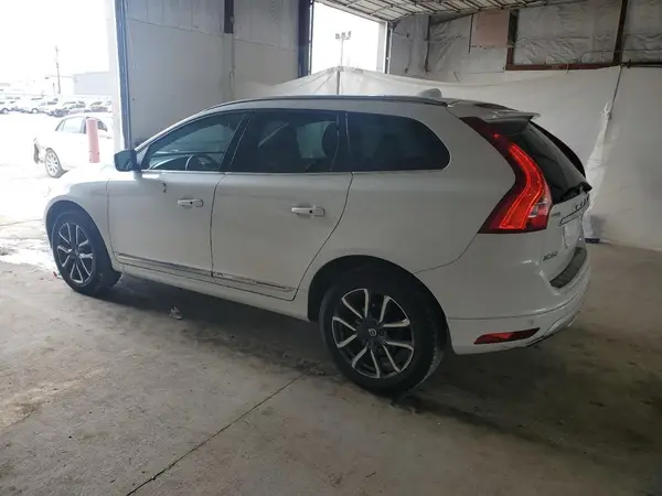 YV449MRR5H2121541 2017 VOLVO XC60 - Image 2