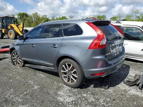 YV449MRR6H2002302 2017 VOLVO XC60 - Image 2