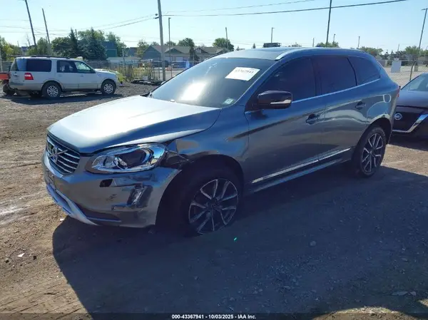 YV449MRR6H2013056 2017 VOLVO XC60 - Image 2