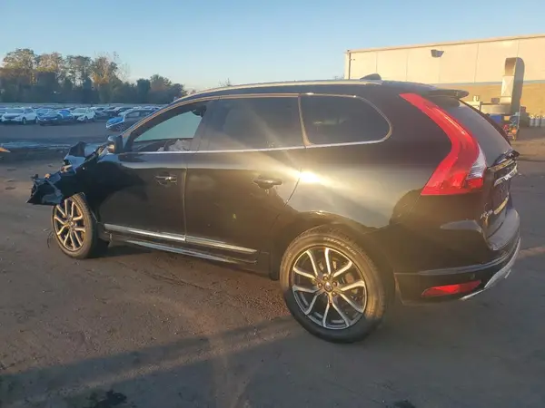 YV449MRR6H2027278 2017 VOLVO XC60 - Image 2