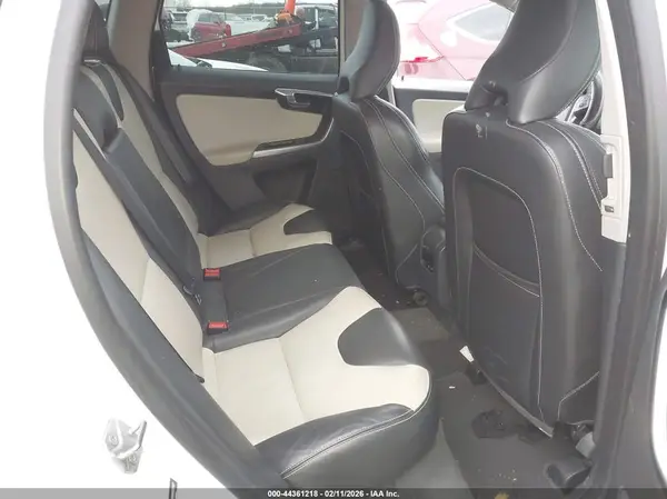 YV449MRR6H2027877 2017 VOLVO XC60 - Image 8