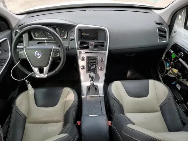 YV449MRR6H2047868 2017 VOLVO XC60 - Image 8