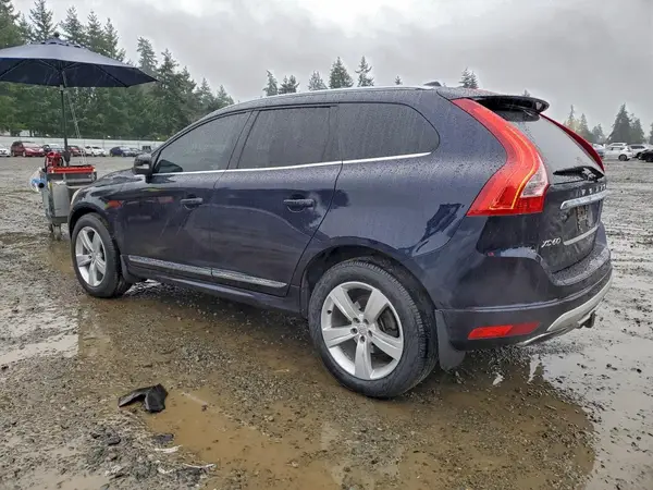 YV449MRR6H2062872 2017 VOLVO XC60 - Image 2