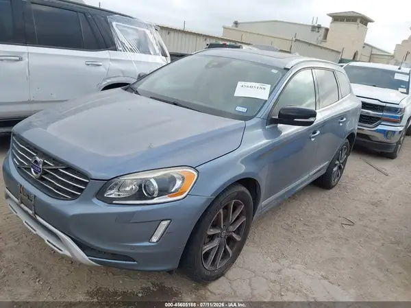 YV449MRR6H2068820 2017 VOLVO XC60 - Image 2