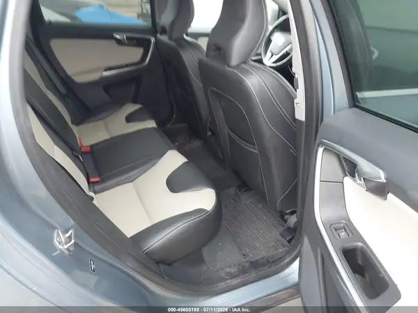 YV449MRR6H2068820 2017 VOLVO XC60 - Image 8