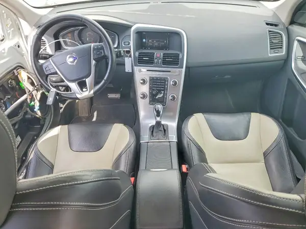 YV449MRR6H2128837 2017 VOLVO XC60 - Image 8